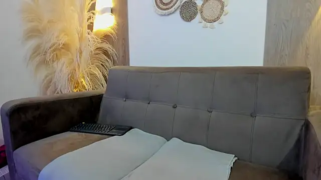 Snapshot of Lizzie_Williams_ chatting on 11-30-25, 03:21 Lizzie Williams online show from 11-30-25, 03:21