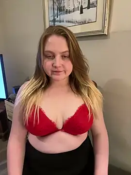 Snapshot of PhatAssBlond chatting on 01-28-25, 02:21 PhatAssBlond online show from 01-28-25, 02:21