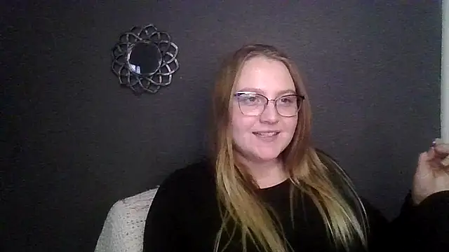 Snapshot of PhatAssBlond chatting on 02-21-25, 02:28 PhatAssBlond online show from 02-21-25, 02:28