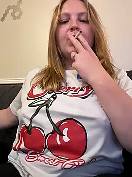 Snapshot of PhatAssBlond chatting on 10-23-25, 02:16 PhatAssBlond online show from 10-23-25, 02:16