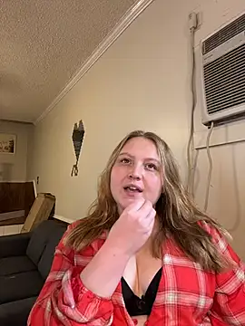 Snapshot of PhatAssBlond chatting on 11-21-25, 06:28 PhatAssBlond online show from 11-21-25, 06:28