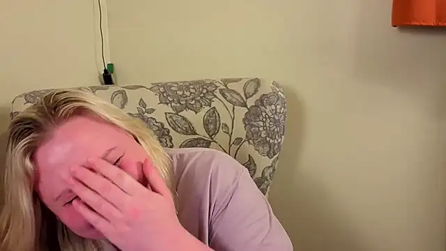 PhatAssBlond online show from 06-24-26, 12:53