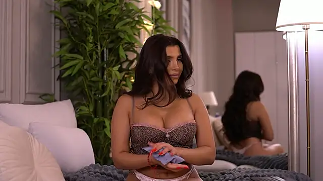 NicoleCellini online show from 03-04-26, 07:31