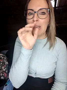 Jade Emeraud online show from 02-11-26, 04:23