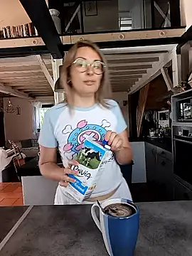 Jade Emeraud online show from 04-21-26, 08:20