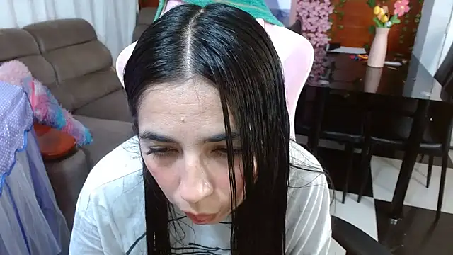 Snapshot of kendall_all4u chatting on 07-15-26, 06:07 kendall all4u online show from 07-15-26, 06:07