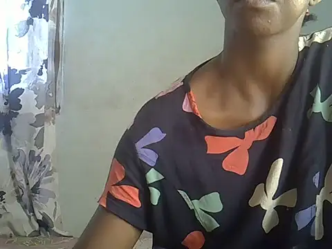 ElianeHot online show from 05-20-26, 12:00