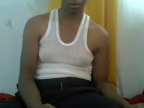 Snapshot of ElianeHot chatting on 07-02-26, 12:00 ElianeHot online show from 07-02-26, 12:00