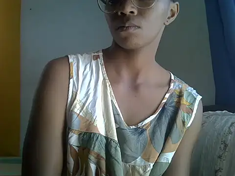 Snapshot of ElianeHot chatting on 07-18-26, 09:35 ElianeHot online show from 07-18-26, 09:35