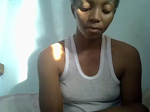 Snapshot of ElianeHot chatting on 07-26-26, 01:07 ElianeHot online show from 07-26-26, 01:07