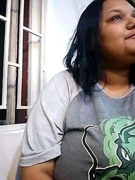 Snapshot of Alisteresa_ chatting on 06-25-26, 02:22 Alisteresa online show from 06-25-26, 02:22