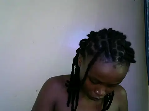 Snapshot of Rasta_tattooed chatting on 11-10-25, 08:41 Rasta tattooed online show from 11-10-25, 08:41