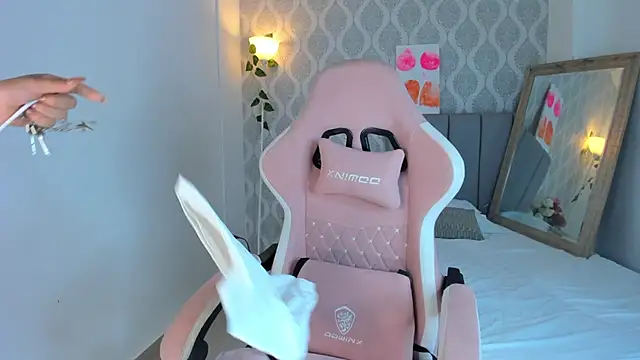 Adria ross online show from 01-16-25, 03:35