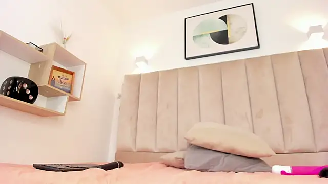 Snapshot of Anniie_Queen chatting on 09-20-25, 03:18 Anniie Queen online show from 09-20-25, 03:18