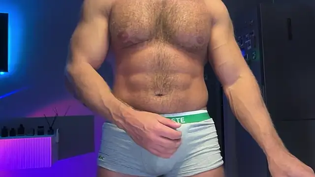 KarlosRichi online show from 12-16-25, 04:12