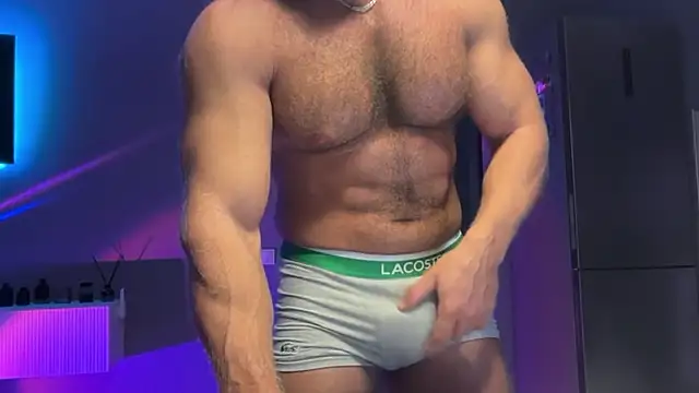 KarlosRichi online show from 12-18-25, 03:29