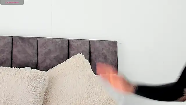 VeronicaTonu online show from 02-05-25, 02:26