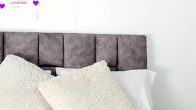 VeronicaTonu online show from 03-13-25, 02:12