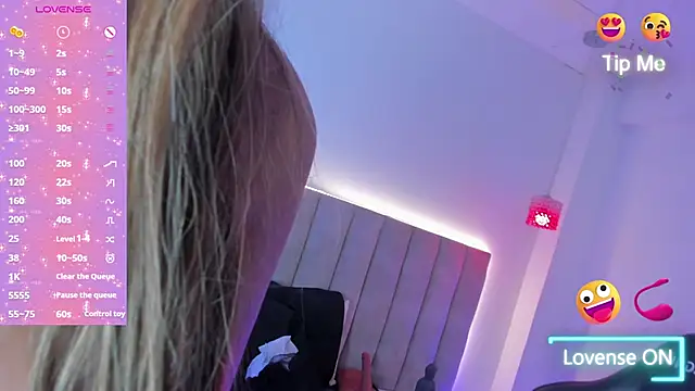 LiaaGenner online show from 03-18-25, 09:43