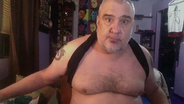 Snapshot of PerveyUncle chatting on 02-07-26, 08:18 PerveyUncle online show from 02-07-26, 08:18