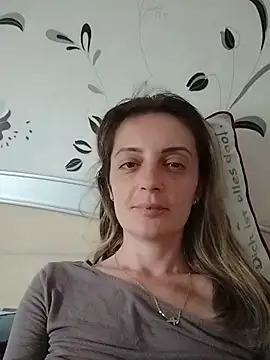 Snapshot of SophyGirl chatting on 05-20-26, 01:28 SophyGirl online show from 05-20-26, 01:28