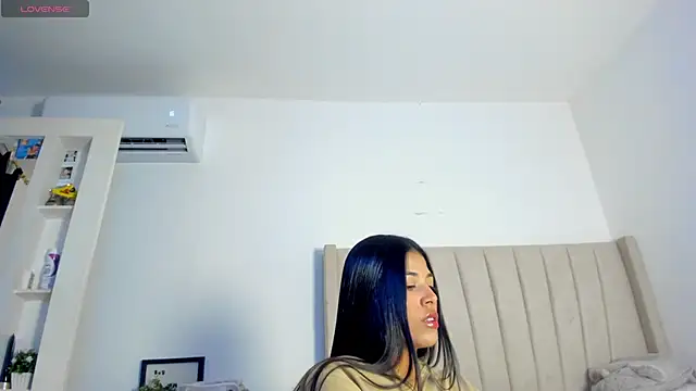 Mady-Edwards online show from 11-27-25, 10:23