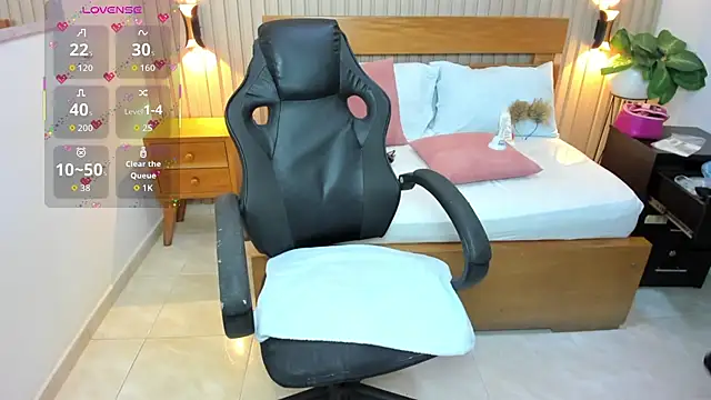 luciana ballesteros  online show from 03-27-26, 12:27