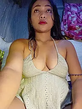 prettybella4u online show from 06-18-26, 01:37