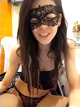 EmySkinny85 online show from 02-06-25, 09:38