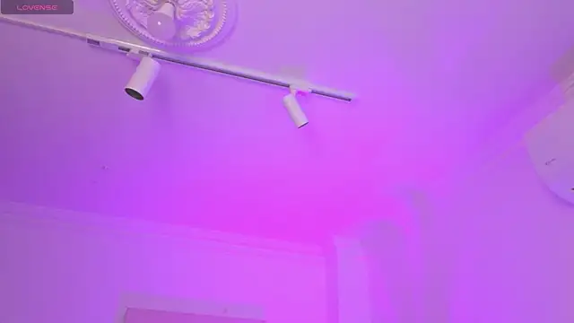 Aleejaa   online show from 11-17-25, 11:05