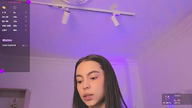 Aleejaa   online show from 04-13-26, 11:16