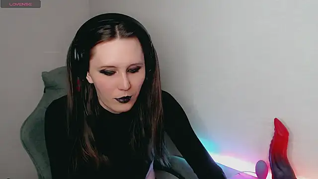 Snapshot of tracy_cooper chatting on 12-17-24, 02:33 tracy cooper online show from 12-17-24, 02:33