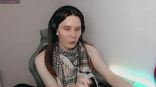 Snapshot of tracy_cooper chatting on 12-28-24, 04:51 tracy cooper online show from 12-28-24, 04:51