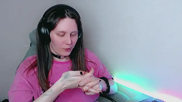 Snapshot of tracy_cooper chatting on 01-11-25, 03:02 tracy cooper online show from 01-11-25, 03:02