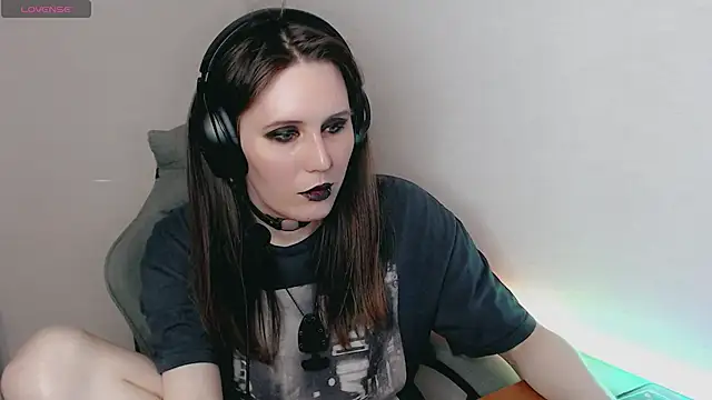 Snapshot of tracy_cooper chatting on 01-19-25, 05:37 tracy cooper online show from 01-19-25, 05:37