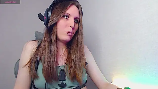 Snapshot of tracy_cooper chatting on 02-13-25, 07:56 tracy cooper online show from 02-13-25, 07:56