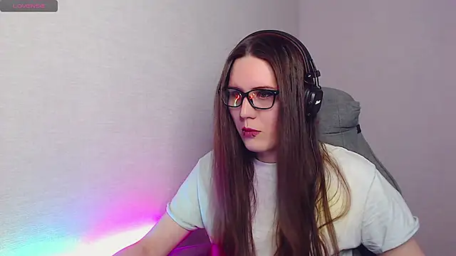 Snapshot of tracy_cooper chatting on 11-21-25, 11:09 tracy cooper online show from 11-21-25, 11:09