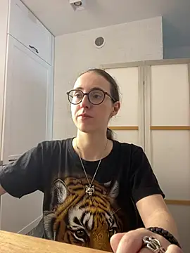 Snapshot of MartiniiSelenna chatting on 07-05-26, 05:47 MartiniiSelenna online show from 07-05-26, 05:47