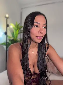 Snapshot of Ashpurple chatting on 05-19-26, 11:33 Ashpurple online show from 05-19-26, 11:33