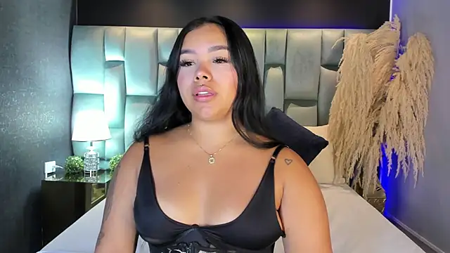 MarianaGarciaa   online show from 04-15-26, 07:21