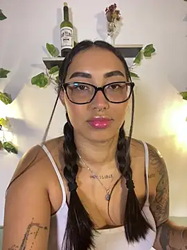 melanieecox online show from 06-05-26, 12:17