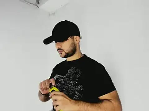 Snapshot of Sebas-hott chatting on 11-09-25, 09:57 Sebas-hott online show from 11-09-25, 09:57