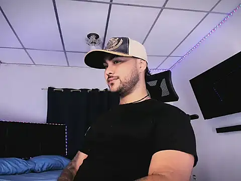 Snapshot of Sebas-hott chatting on 01-31-26, 11:47 Sebas-hott online show from 01-31-26, 11:47