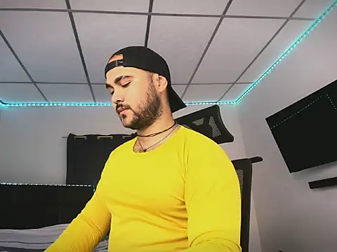 Snapshot of Sebas-hott chatting on 02-11-26, 09:09 Sebas-hott online show from 02-11-26, 09:09