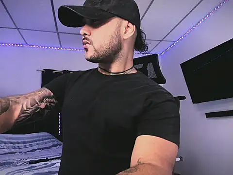 Snapshot of Sebas-hott chatting on 02-23-26, 12:09 Sebas-hott online show from 02-23-26, 12:09