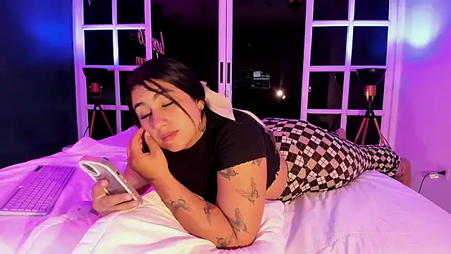 sabrinamilani online show from 02-06-25, 09:43