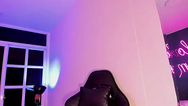 sabrinamilani online show from 02-25-25, 06:47