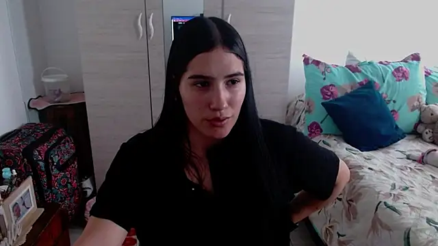 Naomi D online show from 04-18-26, 09:15