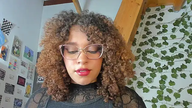 Snapshot of Ada_gales_ chatting on 12-05-24, 02:53 Ada gales online show from 12-05-24, 02:53