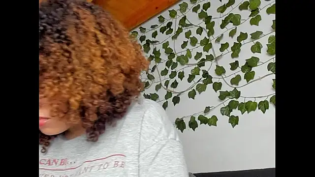 Snapshot of Ada_gales_ chatting on 03-23-25, 12:26 Ada gales online show from 03-23-25, 12:26